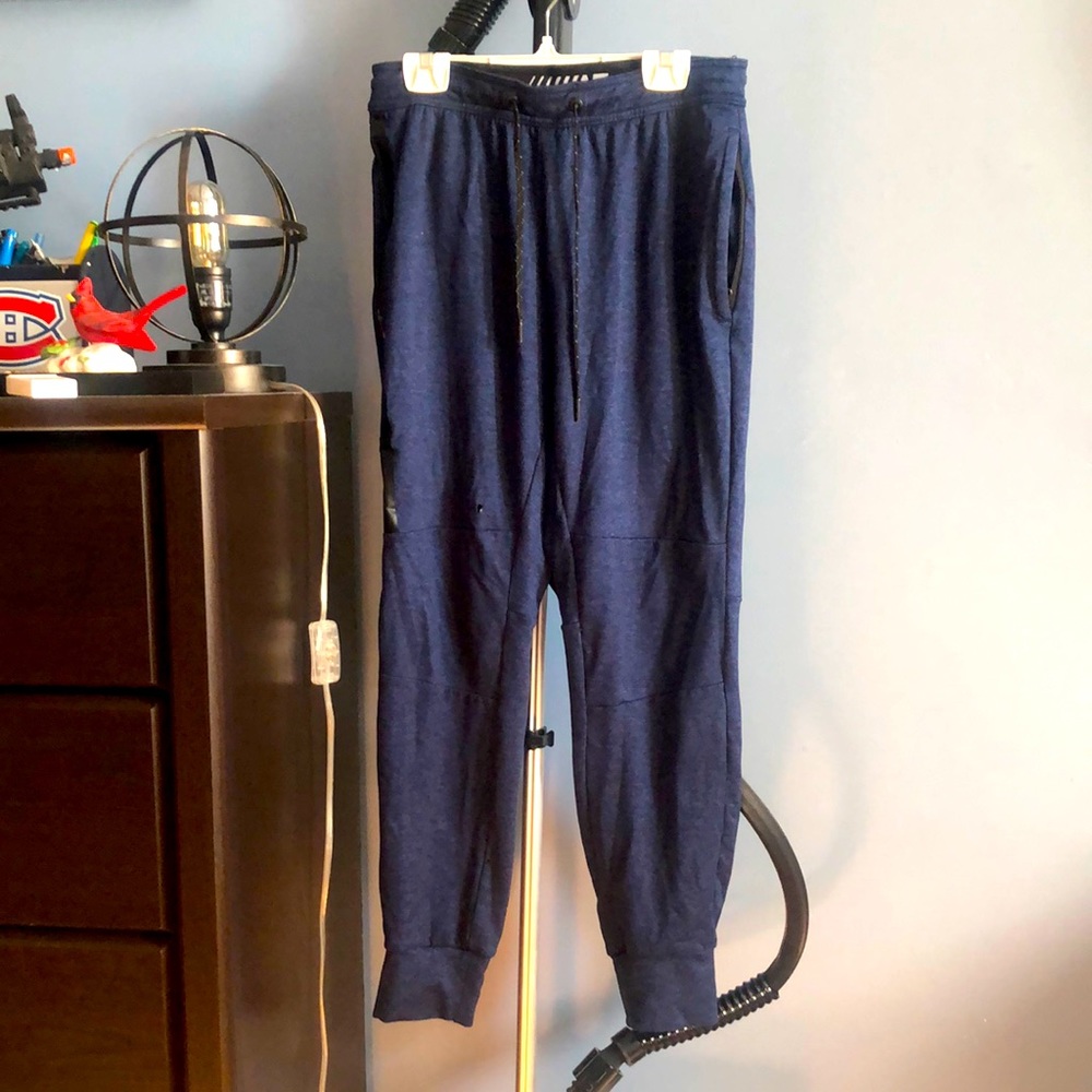 American Eagle joggers
